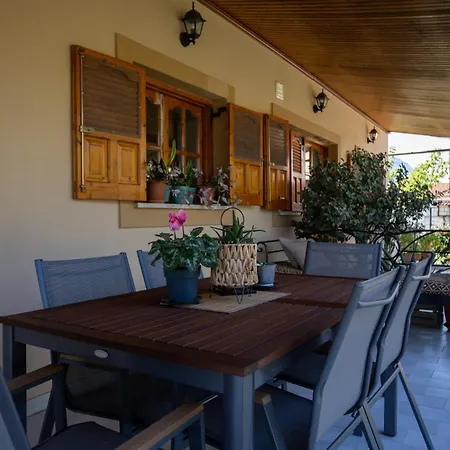 Holiday home σπίτι με κήπο στους γόμφους τρικάλων Gomfoi