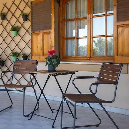 Holiday home σπίτι με κήπο στους γόμφους τρικάλων