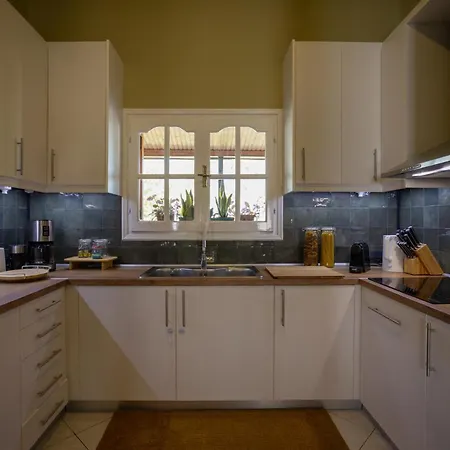 Holiday home Σπίτι Με Κήπο Στους Γόμφους Τρικάλων *