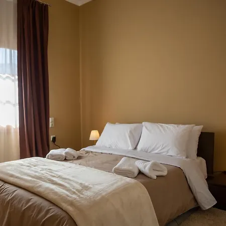 Σπίτι Με Κήπο Στους Γόμφους Τρικάλων * Gomfoi