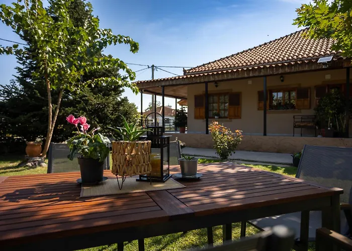 Σπίτι Με Κήπο Στους Γόμφους Τρικάλων Vakantiehuis